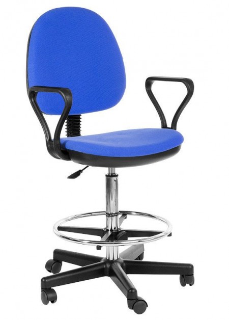 Кресло офисное Регал Regal ткань черная упор для ног, высокий газлифт на хроме
